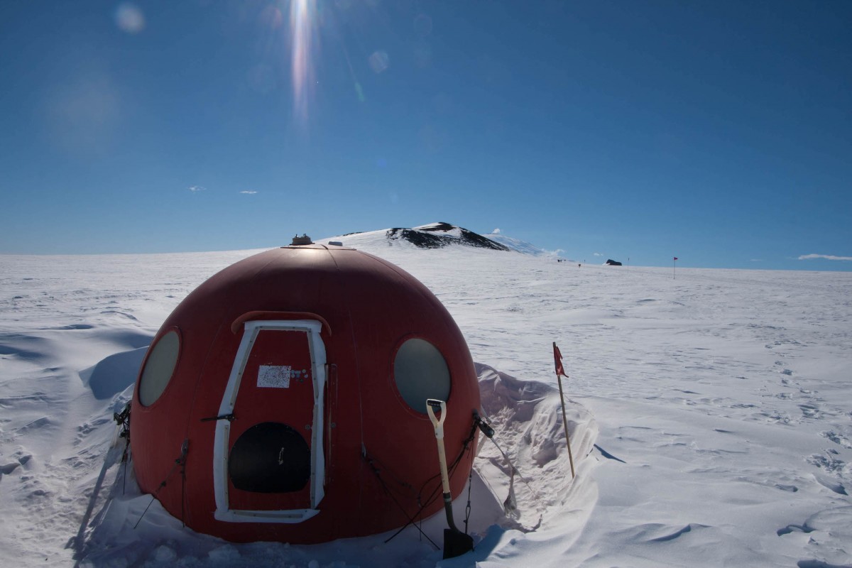 Warming Hut Apple